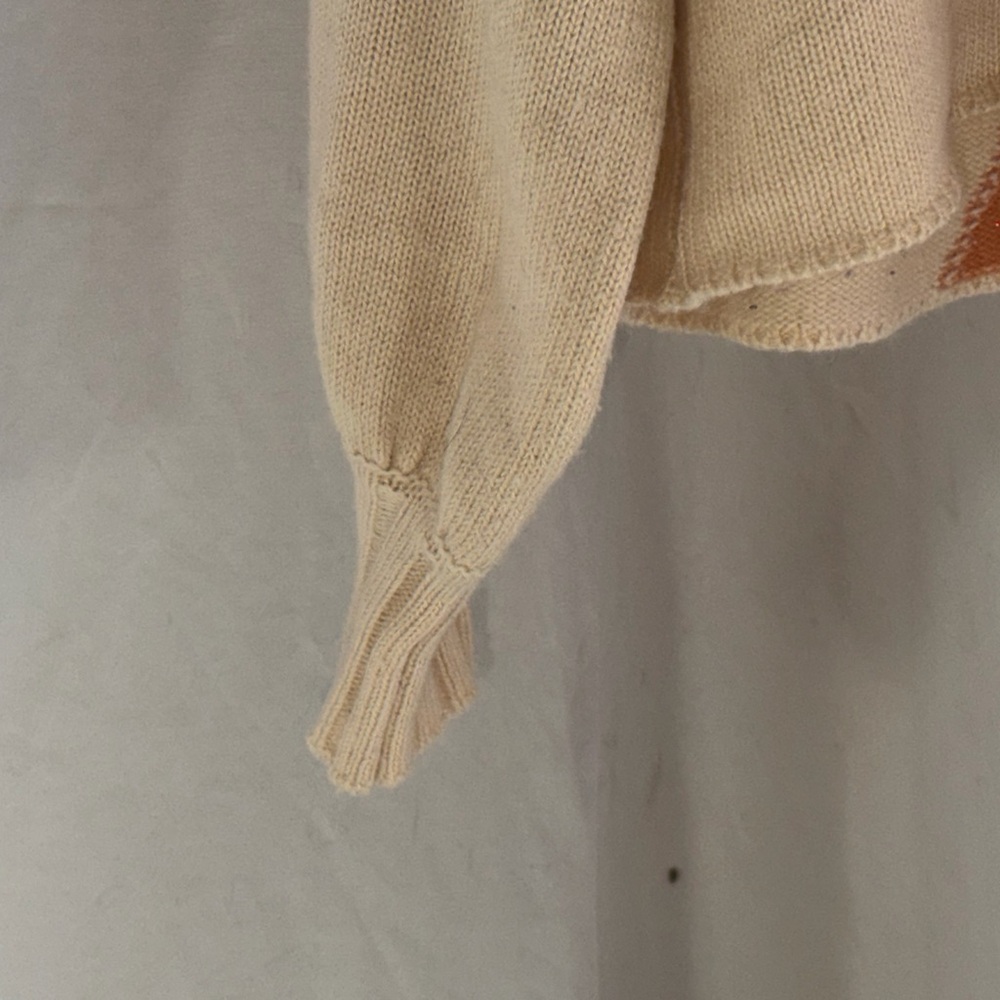 Love Beige and Orange Colorblock Cropped Long Sleeve Sweater Size Small - Picture 4 of 7